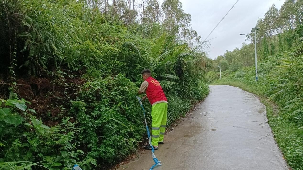 7月 抗臺風，顯本色！開平市退役軍人志愿者防汛抗臺沖鋒在前_9